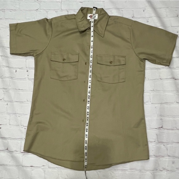 DICKIES MEN’s khaki work wear Button Down Shirt Short Sleeve Medium euc Vintage - Picture 9 of 11